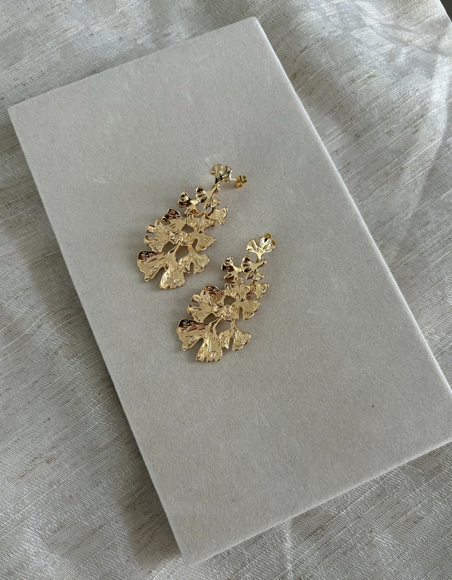 Gold Lee-fy Drop Earrings